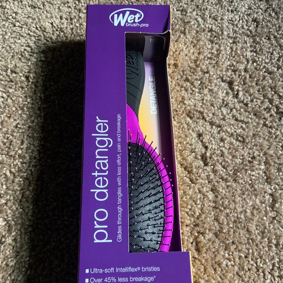 Wet brand detangling brush - Picture 1 of 2